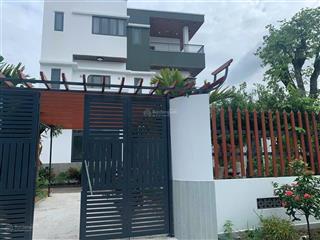 Bán biệt thự sân vườn thoáng mát lê văn chí ngang 8m dọn vào ở ngay nhỉnh 8 tỷ full nội thất cực rẻ