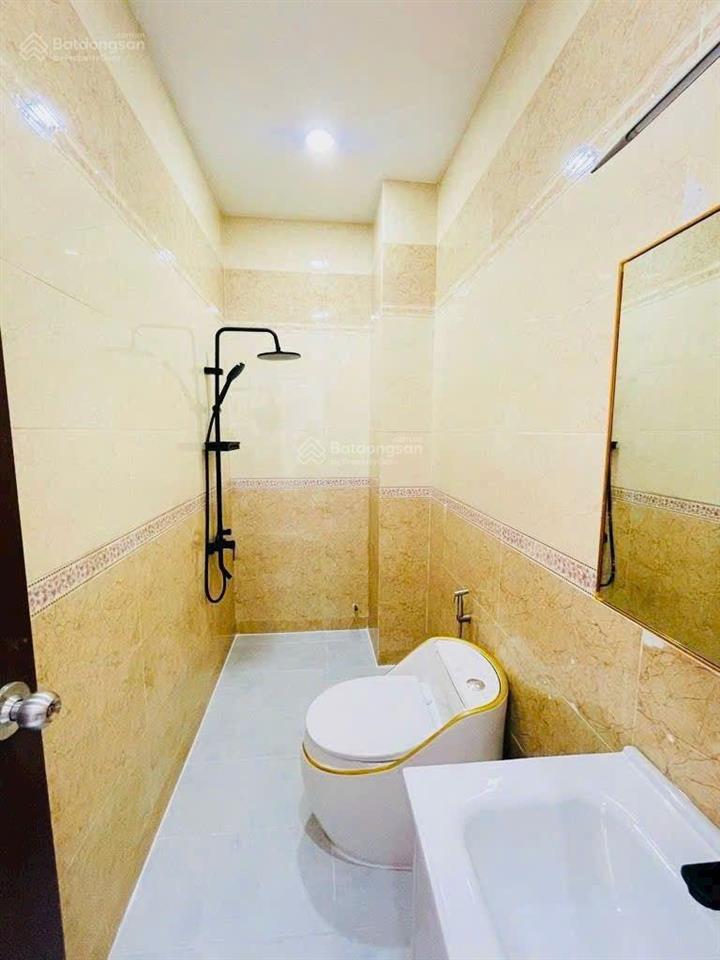 Nhanh mới kịp bán nhà tam bình thủ đức giữ tiền 3 tầng btct 52.4m2 4 phòng ngủ giá nhỉnh 4 tỷ shr