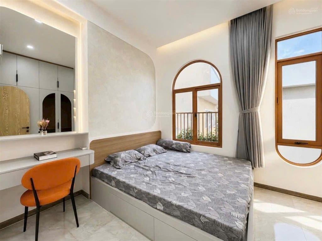 Hiếm chỉ 2tỷ800 triệu bán nhà võ duy ninh bình thạnh 40m2 2 phòng ngủ 2 tầng cốt thép.