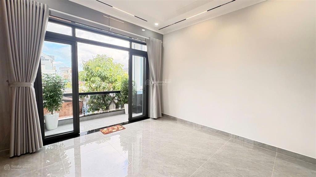 Biệt thự mini sân vườn cần bán nhanh đường âu dương lân quận 8, 120m2 shr