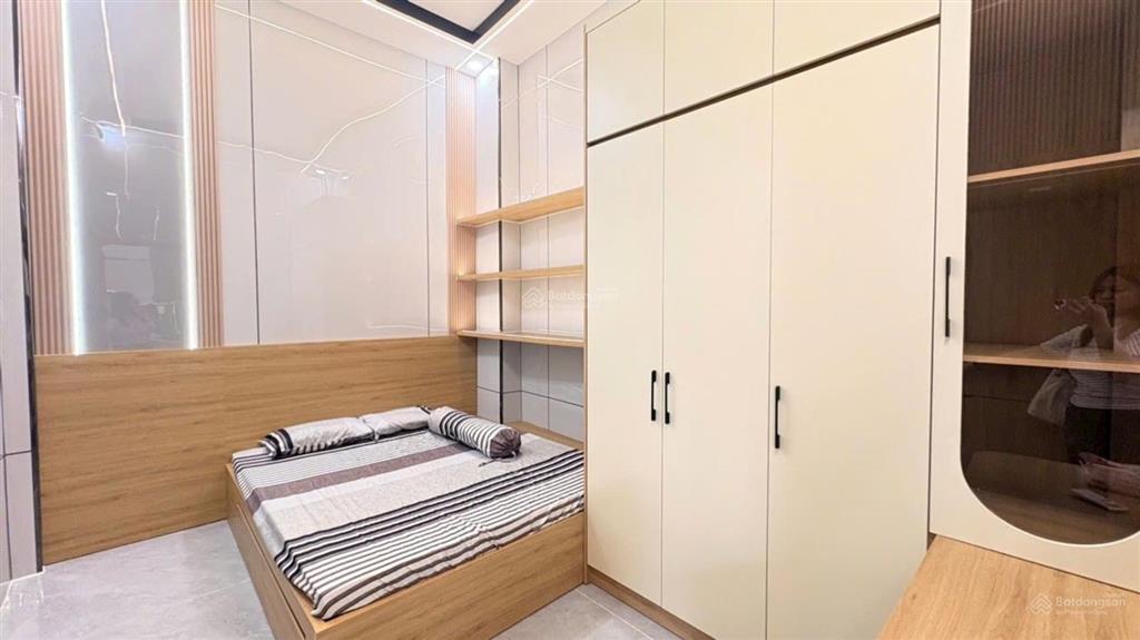 Biệt thự mini sân vườn cần bán nhanh đường âu dương lân quận 8, 120m2 shr