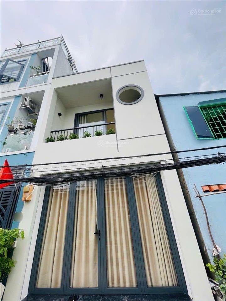 Ra gấp nhà trần quang diệu q3 40m2 giá 2tỷ990 triệu 2 phòng ngủ sổ hồng riêng bao sang tên.