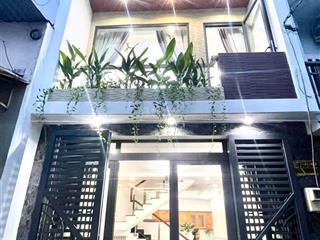 Kẹt tiền bán nhà nguyễn gia trí bình thạnh cách 200m ra trường đại học hutech 41m2 2pn