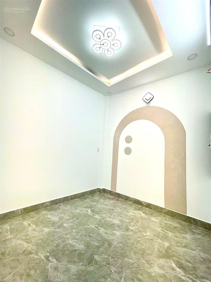 Bán căn nguyễn gia trí bình thạnh cách 200m ra trường đại học hutech 41m2 2pn