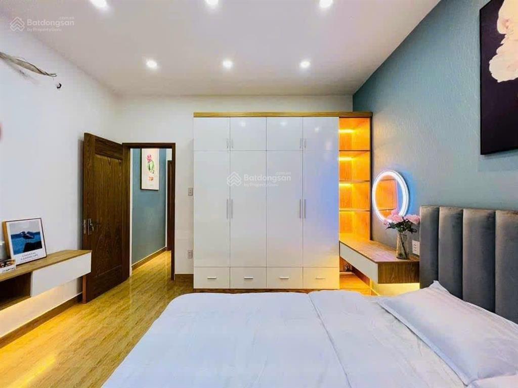 Bán nhà xoay vốn đường nguyễn biểu q5 46m2 giá 3 tỷ300 triệu 2 tầng 2 phòng ngủ, sổ hồng riêng