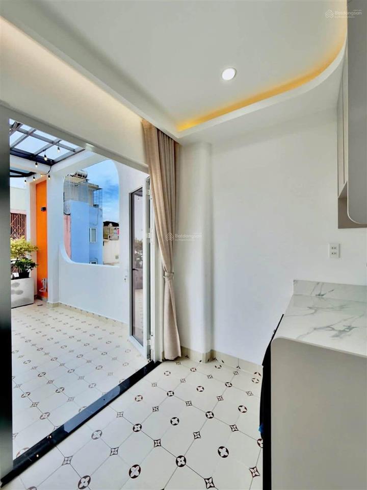 Cần bán nhà trần mai ninh tân bình 3 tầng bê tông 60m2 4 phòng ngủ, sổ hồng riêng
