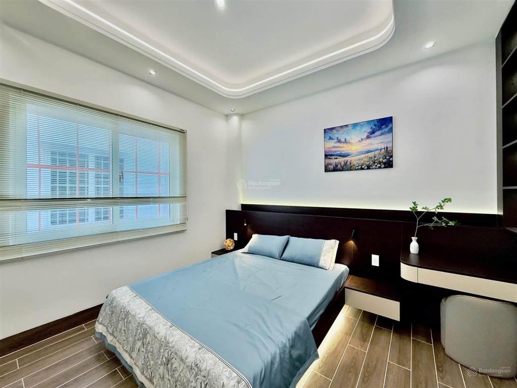Cần bán nhà trần mai ninh tân bình 3 tầng bê tông 60m2 4 phòng ngủ, sổ hồng riêng