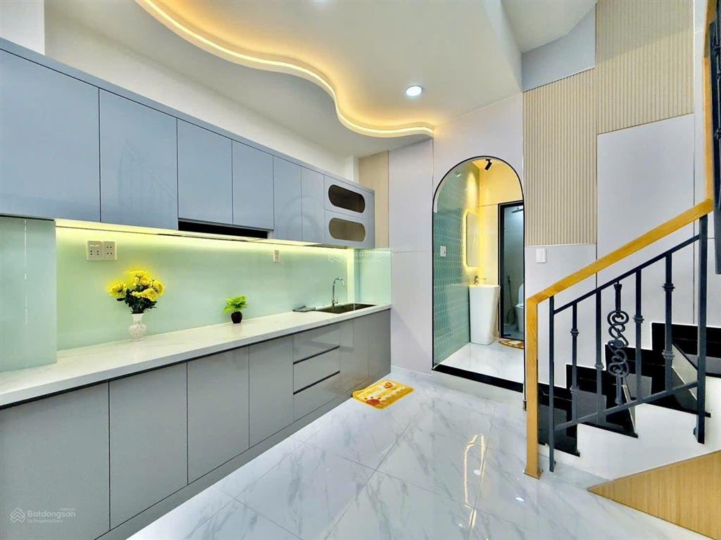 Hiếm 1 căn giảm sốc ngay trần kế xương quận phú nhuận 50m2 2 tầng cốt thép 3pn giá 4 tỷ 300 triệu