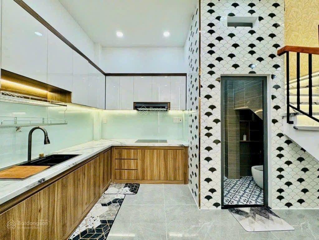 Quá hời có ngay căn đường số 18 56m2 giá 4tỷ850 triệu 3pn gần gigamall thủ đức hđ thuê 25tr/th shr