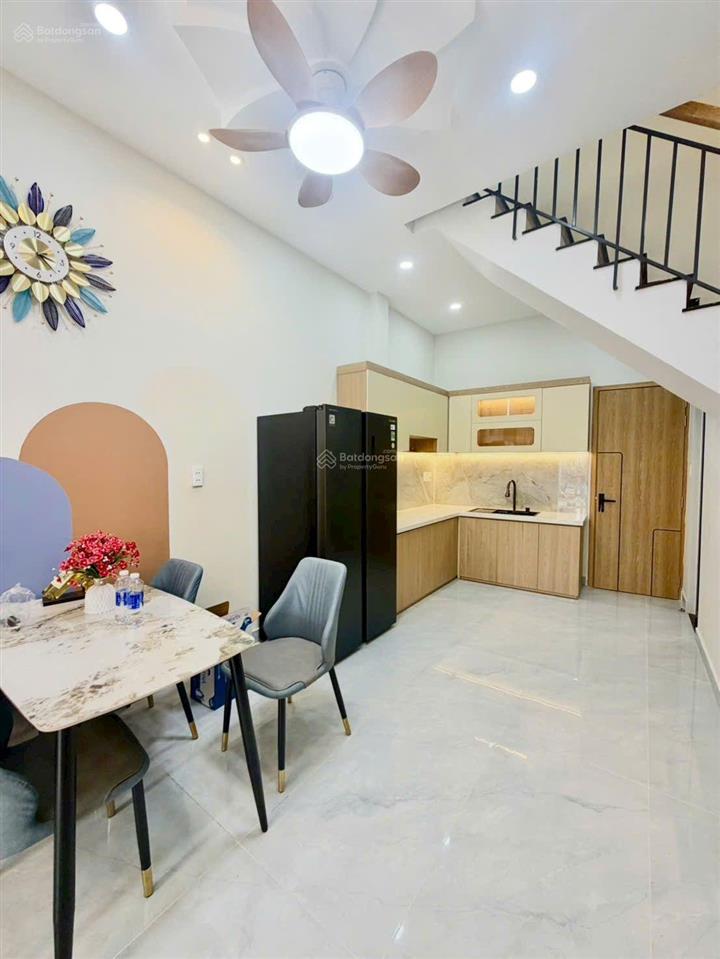 Cần bán nhà có phòng ngủ trệt nguyễn đình chiểu q3 52m2 4 phòng ngủ giá tốt, sổ riêng