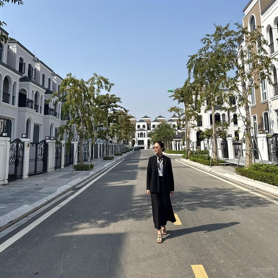 Trực tiếp cđt bt ciputra mớicạnh công viên hồ 65ha đã có sổ lâu dài  nhận nhà ngay  vay 0% 12th