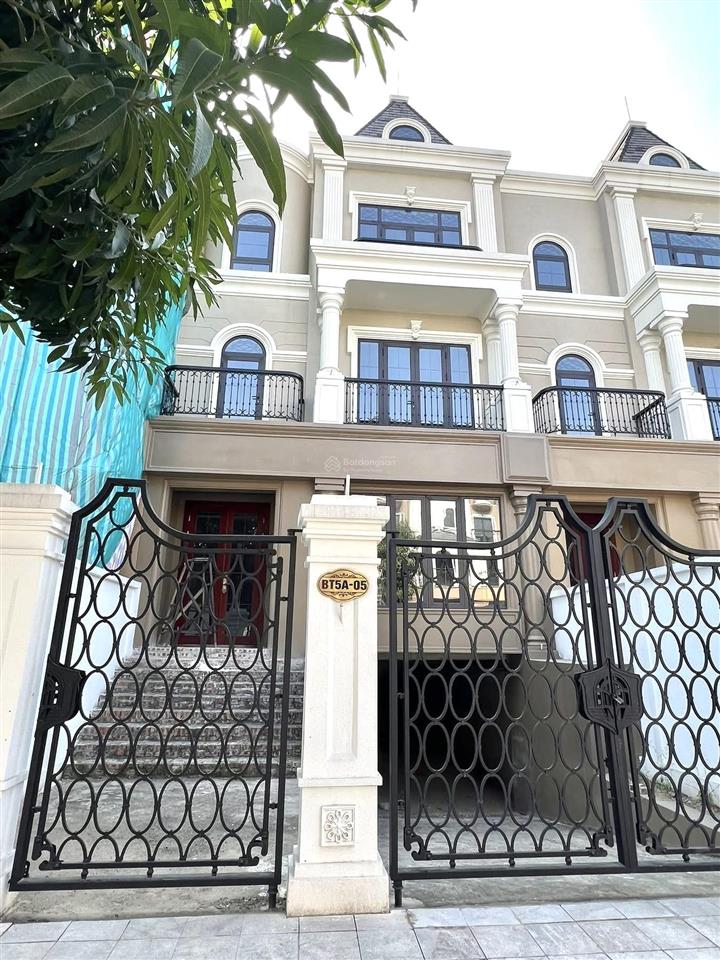 Bt kita ciputra 150m2  mt 7m giá 60,5 tỷ gần siêu công viên 65ha