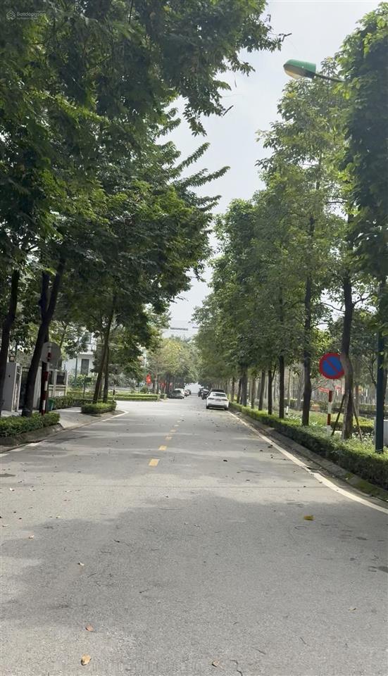 Chính chủ cho thuê căn liền kề khu k ciputra tây hồ dt 140m2 4pn gần công viên nội khu xanh mát