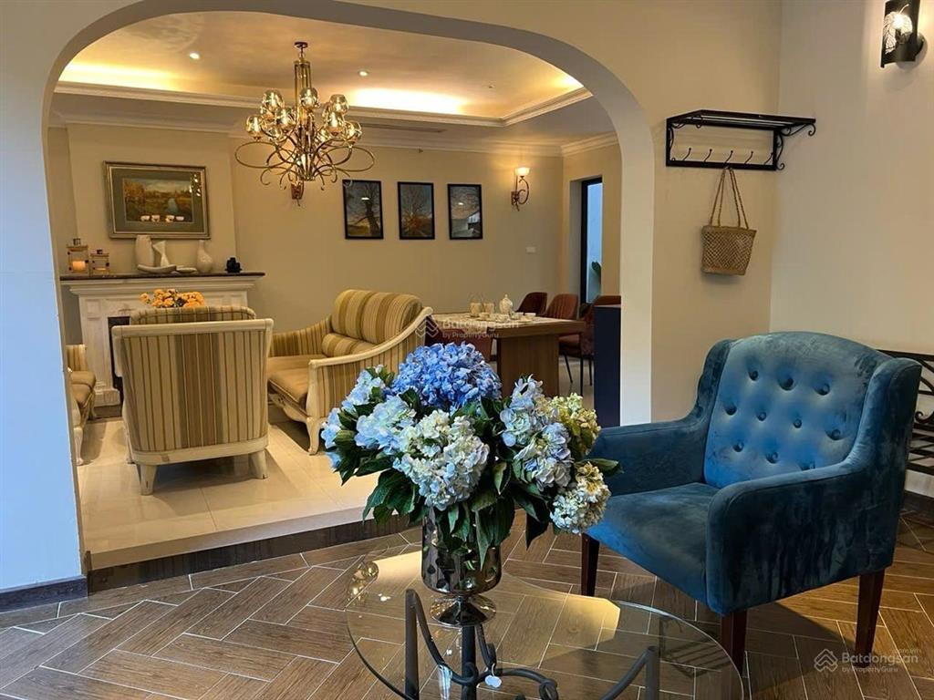 Chính chủ bán biệt thự lô góc siêu vip ciputra  đẳng cấp thượng lưu  dt296m2 * mt 9,6m 0916 786 ***