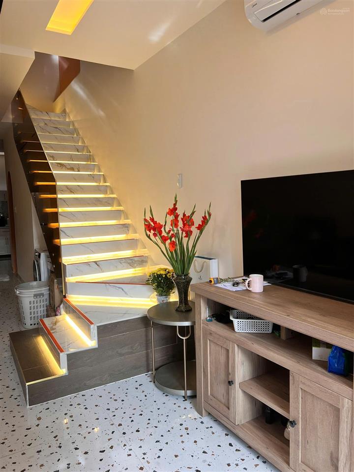 Hàng hiếm! nhà đẹp 3 tầng mớik227 nguyễn văn thoại  88m2 ngang 5m  d. tiền 30 tr/th  hơn 17 tỷ