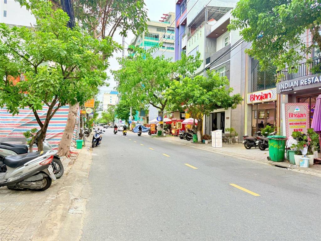 Hàng đẹp 2 mặt tiền trước sau  120m2 ngang 6m  dương tụ quán  nối liền lê quang đạo