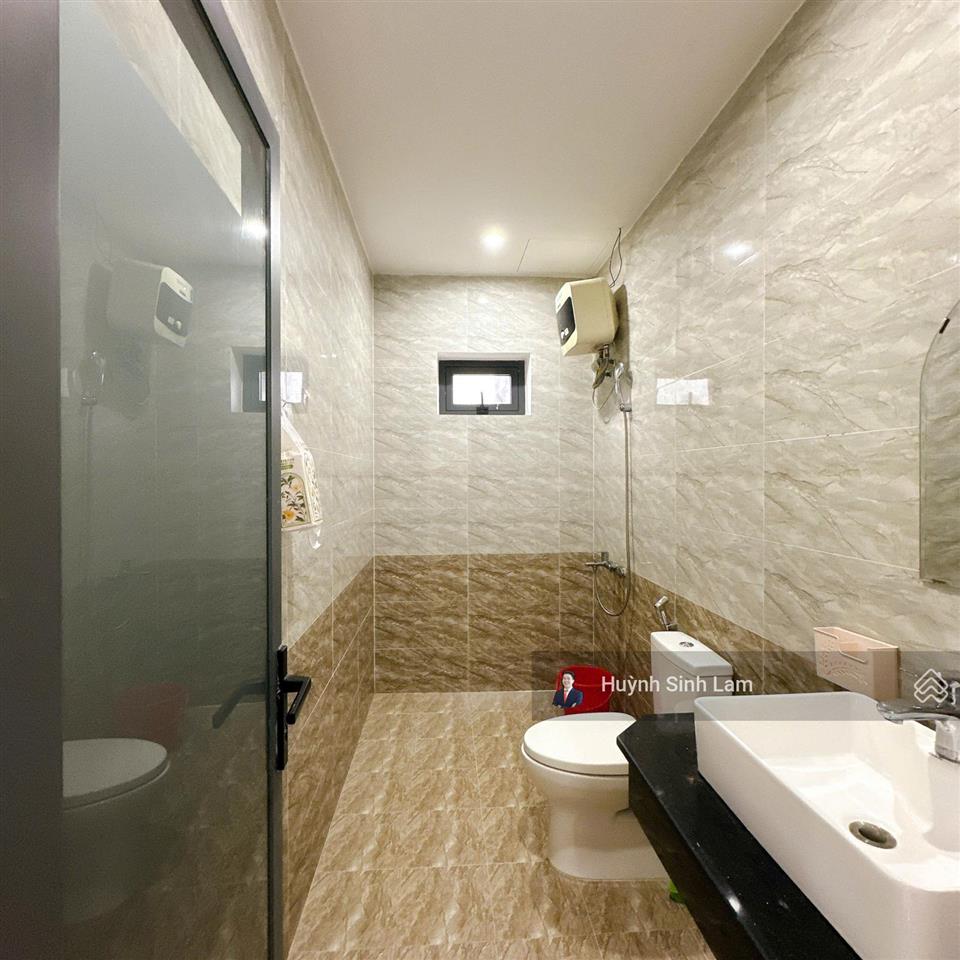 Giảm 2 tỷ! toà căn hộ biển  5 tầng  lê văn thứ  120m2 ngang 6m  thang máy  d.tiền 70 tr/th