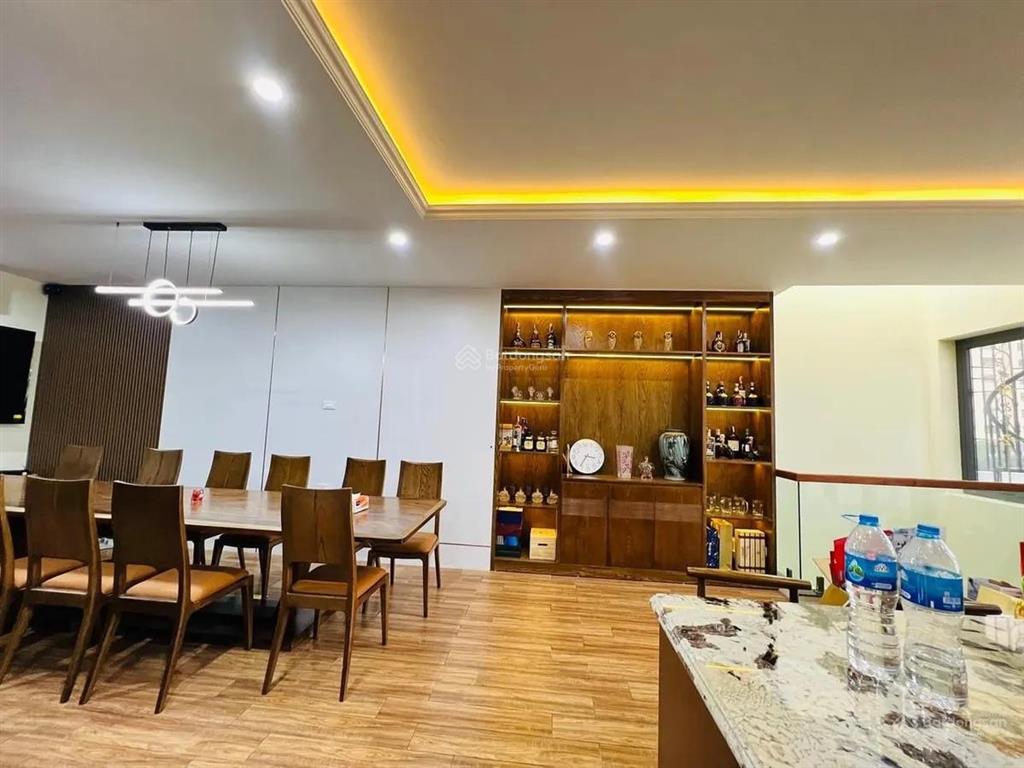 Siêu phẩm mặt phố hoàng hoa thám, mặt tiền 5.5m, 130m2 vỉa hè đá bóng, 41 tỷ