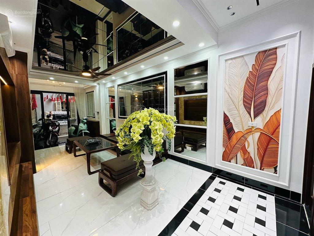 Siêu phẩm phân lô cán bộ tạ quang bửu hbtvỉa hè đá bóng mặt tiền 6.4m 125m2 30.8 tỷ