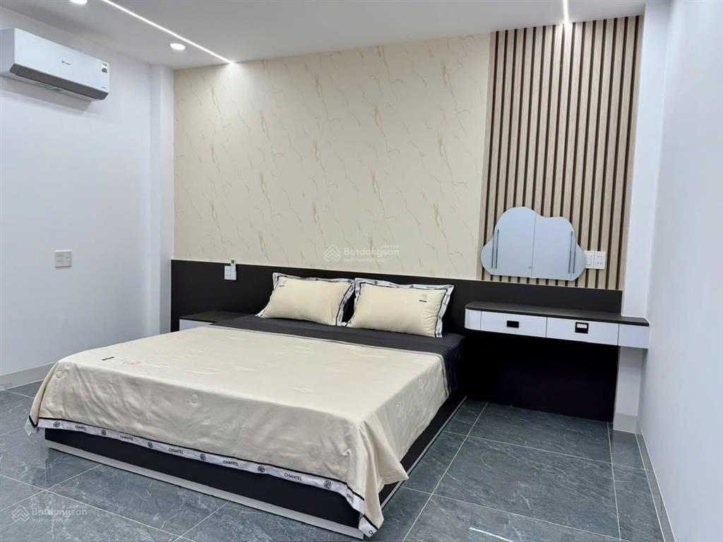 Chdv phố hào nam 80m2 8tang 6.1mmattien 18.5tỷ thanh xuân hà nội