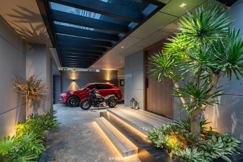 Khẩn cấp bán nhà mp hòa mã 460m, mt 15m, vỉa hè đá bóng, vip hai bà trưng 285.9 tỷ