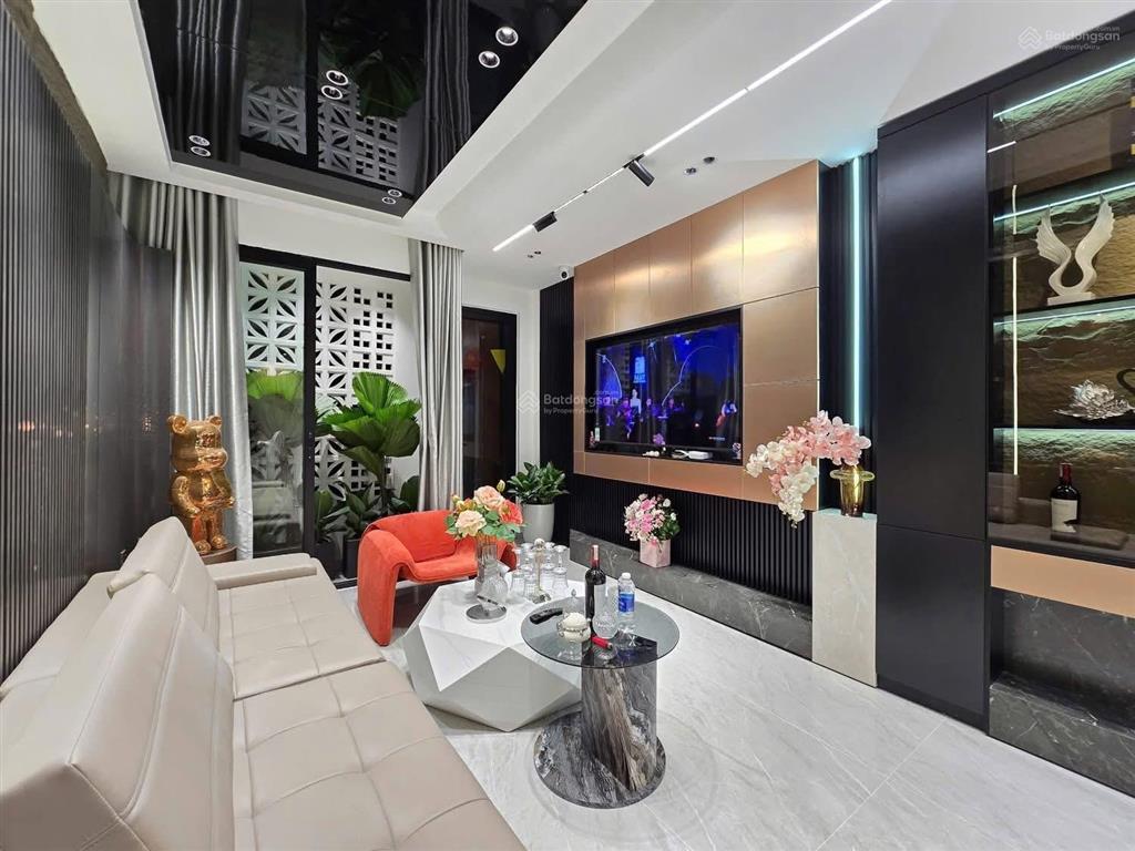 Siêu phẩm mặt phố trần khát chân 90m mặt tiền 5.5m giá trị xứng tầm đẳng cấp
giá chào 55 tỷ