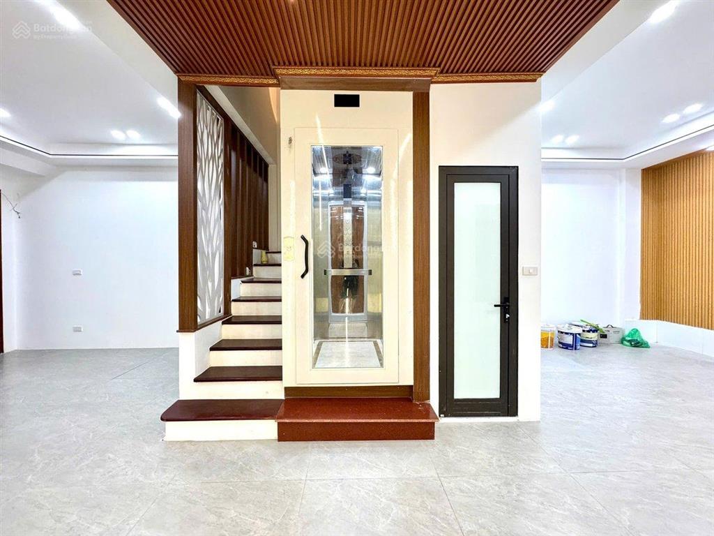 Khẩn cấp bán nhà mặt phố đại la 90m2 6m mặt tiền, vỉa hè đá bóng, vip hai bà trưng 45 tỷ.