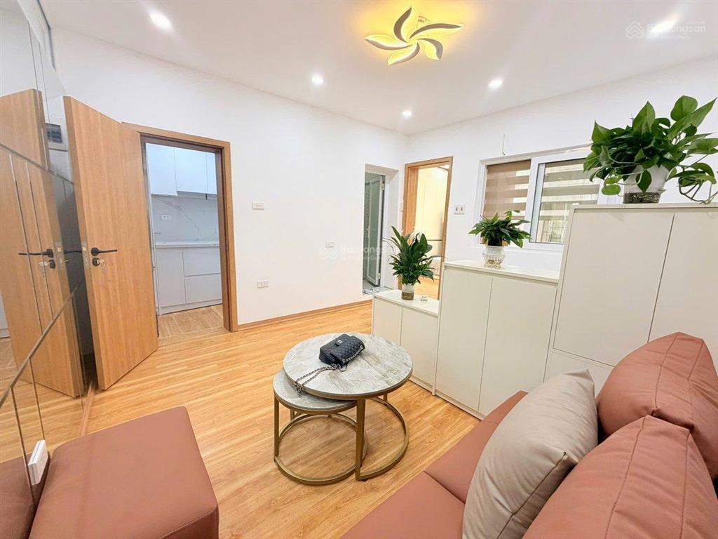Hàng kín minh khai  lõi hbt  75m2  lô góc mặt tiền 6,9m  ô tô thông  16,5 tỷ