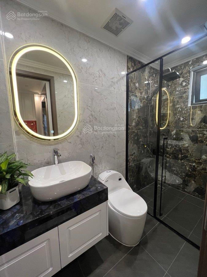 Siêu phẩm mặt phố bạch mai, mặt tiền 5.5m, 55m2 vỉa hè đá bóng, 32 tỷ