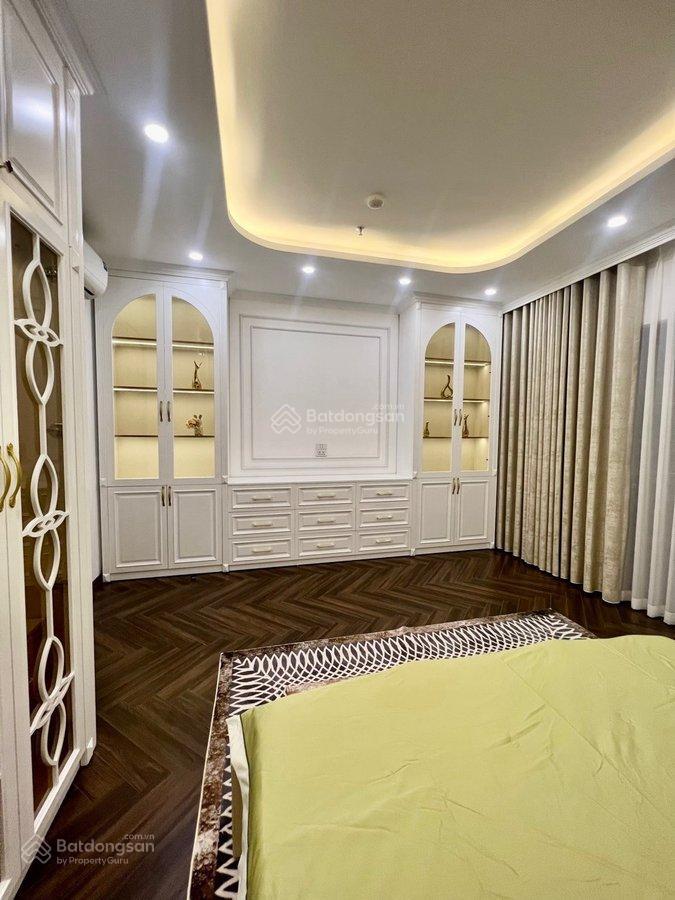 Siêu phẩm mặt phố bạch mai, mặt tiền 5.5m, 55m2 vỉa hè đá bóng, 32 tỷ