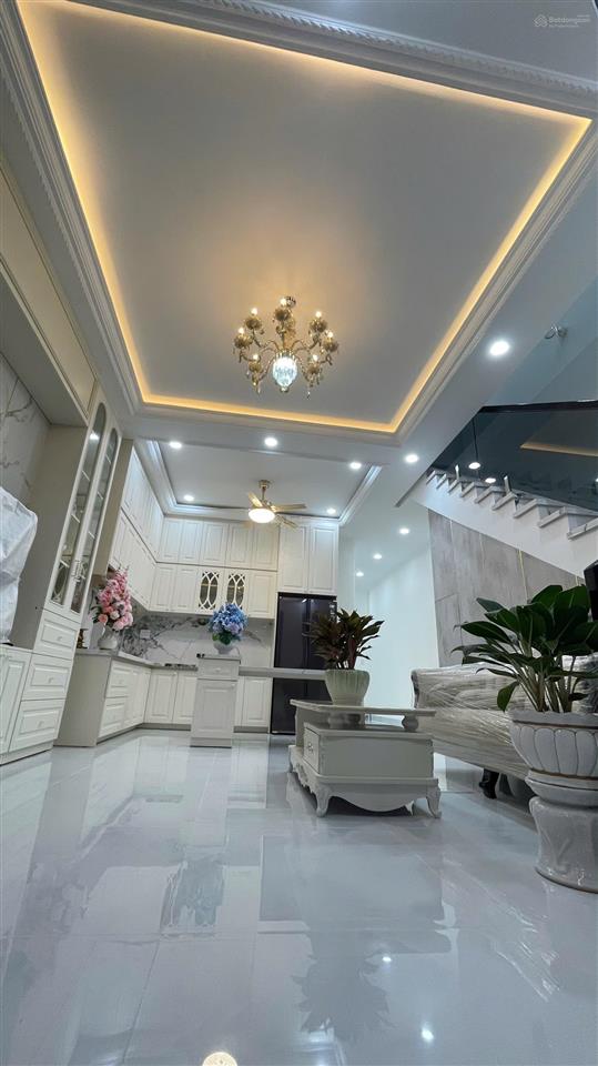Chính chủ  bán nhà 87m2  đại la  lõi hbt  mt 8m không qh, phân lô vip, vị trí cực đẹp  18,8 tỷ
