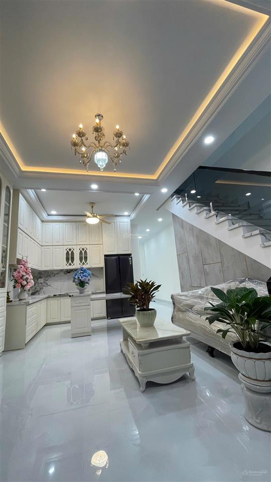 Chính chủ  bán nhà 87m2  đại la  lõi hbt  mt 8m không qh, phân lô vip, vị trí cực đẹp  18,8 tỷ