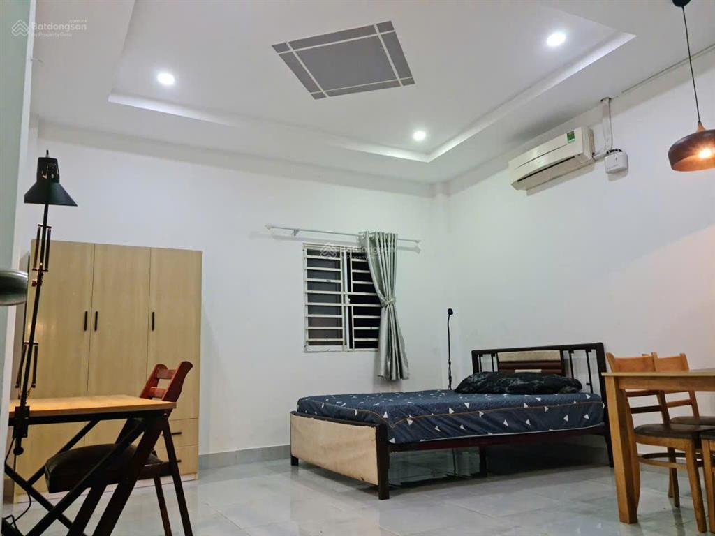 Bán nhà mặt tiền cộng hòalê tấn quốc,4m x 22m nhà nở hậu 7.1m nhà 4 tầng đang chô thuê ổn định.