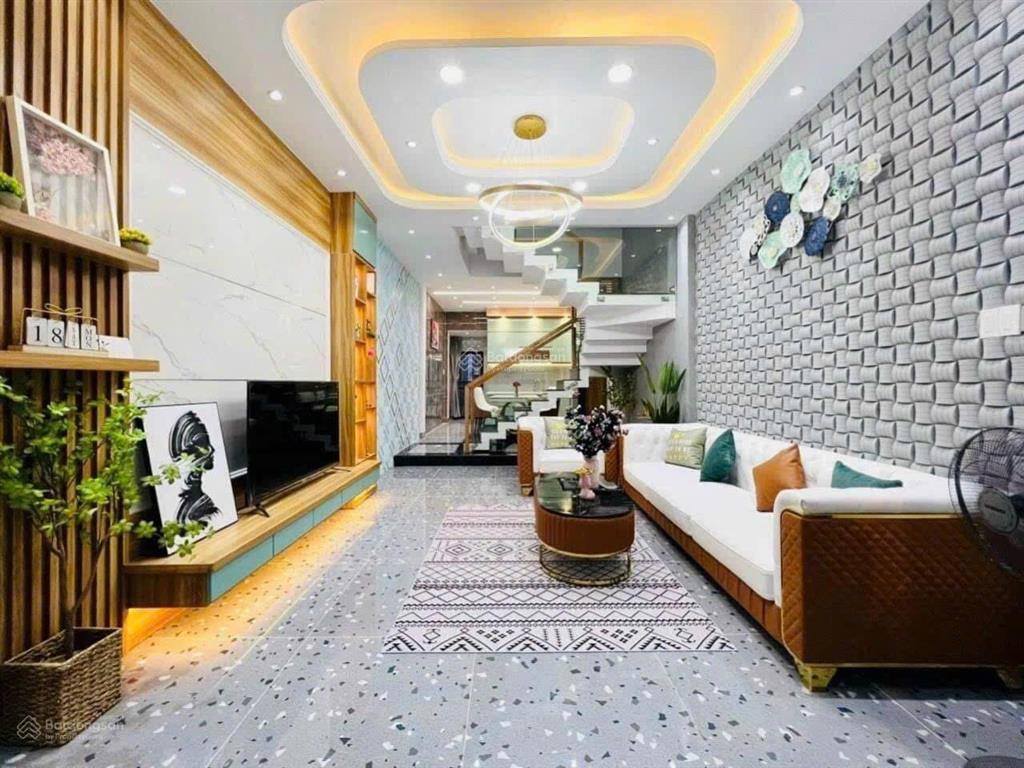 Ngay trường cao đẳng công thương  sẵn dòng tiền cho thuê 30tr/tháng  trần thị điệu