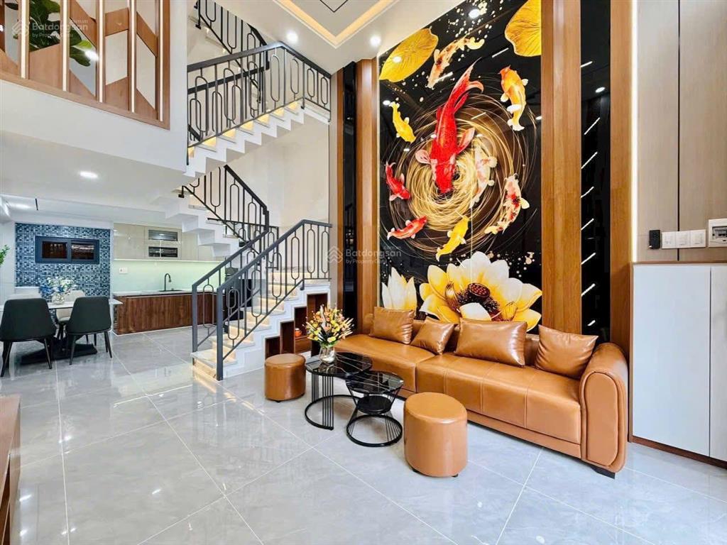 Bán lỗ! nhà trung tâm  sổ riêng  ở ngay giá 5tỷ150 tại huỳnh tấn phát, q.7 hẻm vào oto rộng rãi