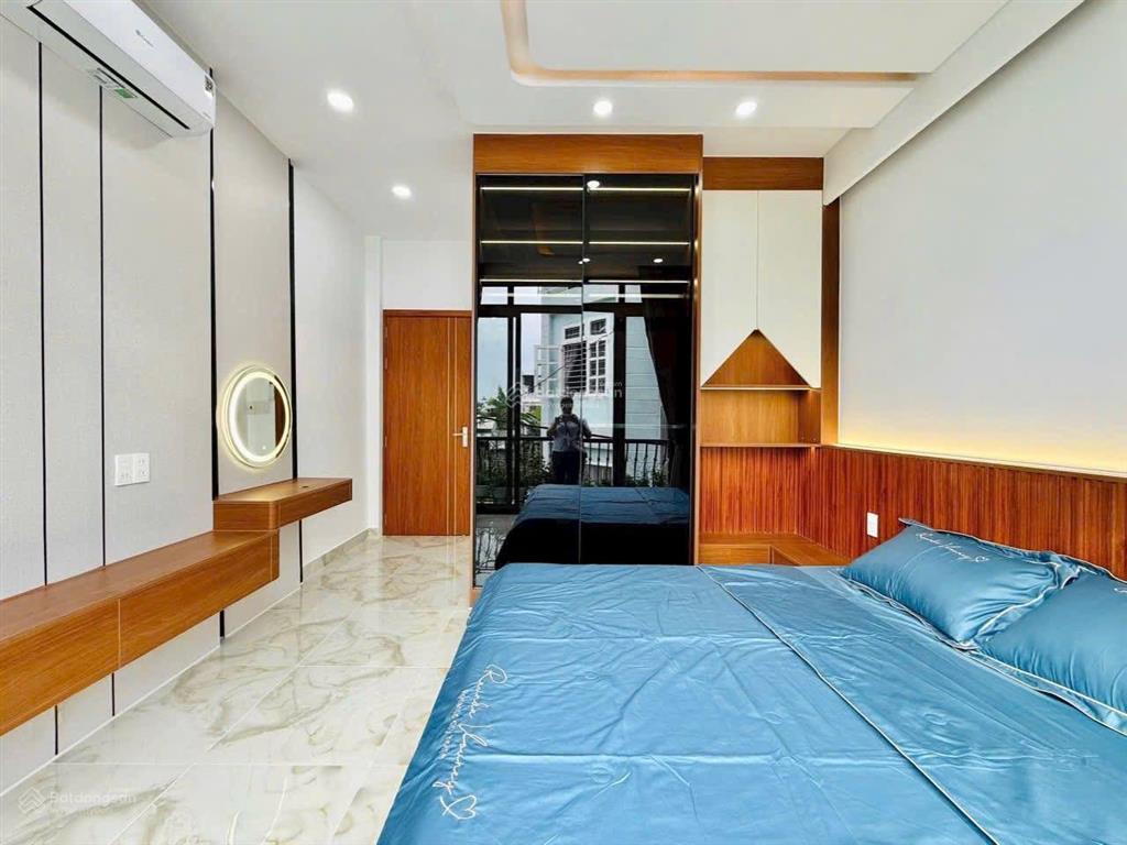 Bán lỗ! nhà trung tâm  sổ riêng  ở ngay giá 5tỷ150 tại huỳnh tấn phát, q.7 hẻm vào oto rộng rãi