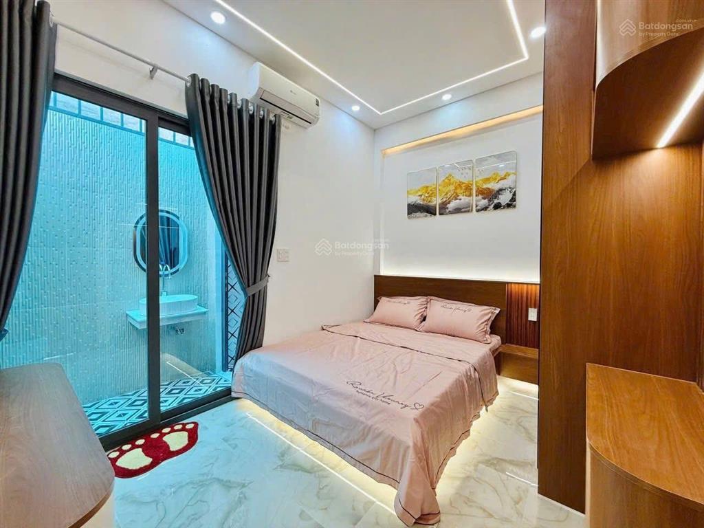 Bán lỗ! nhà trung tâm  sổ riêng  ở ngay giá 5tỷ150 tại huỳnh tấn phát, q.7 hẻm vào oto rộng rãi