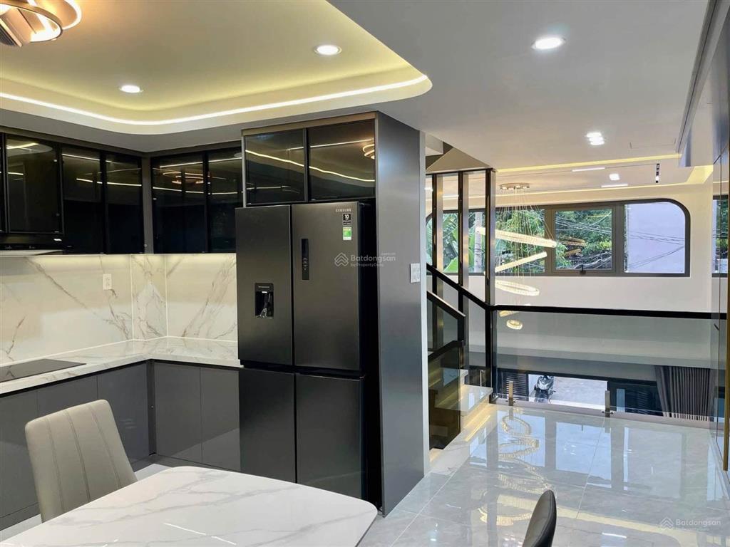 Nhà ngay trung tâm 8tỷ550 nguyễn đình chiểu  q3 gần các trường đh lớn, chợ, bệnh viện đầy đủ