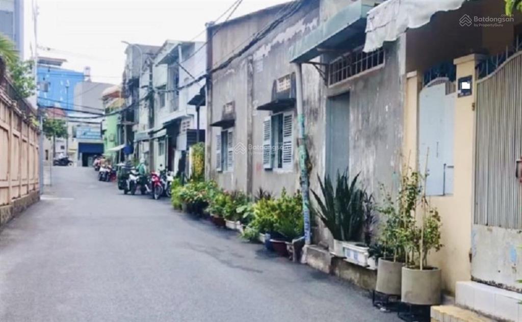 Ngay vạn hạnh mall đường sư vạn hạnh giá nhỉnh 8tỷ5  5pn, 5wc, q10