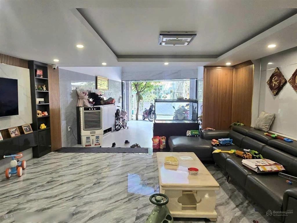 Ngang siêu khủng  nơ trang long  bình thạnh nhỉnh 9 tỷ garage ô tô rộng rãi diện tích cực khủng