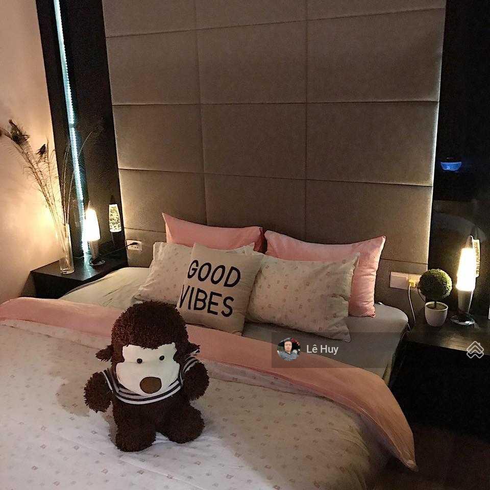 Cần bán căn 2 ngủ, 2 wc, rộng 70m2, hướng view sông, giá 5 tỷ tại hoà bình green  505 minh khai