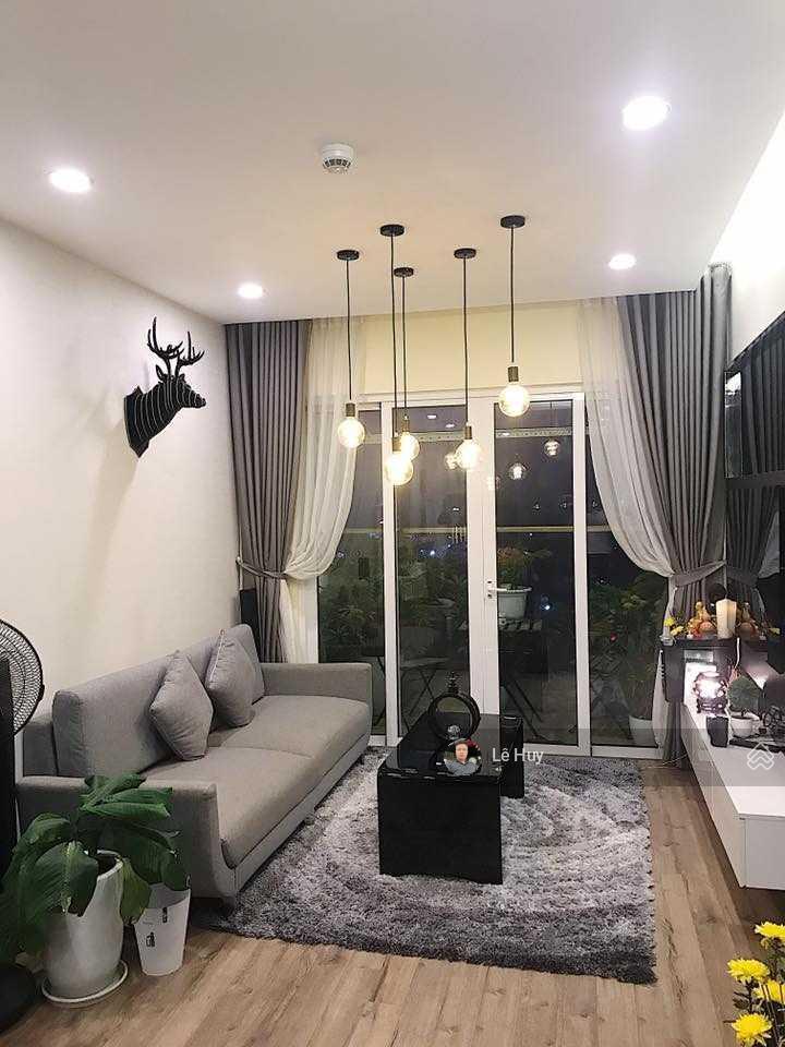 Cần bán căn 2 ngủ, 2 wc, rộng 70m2, hướng view sông, giá 5 tỷ tại hoà bình green  505 minh khai