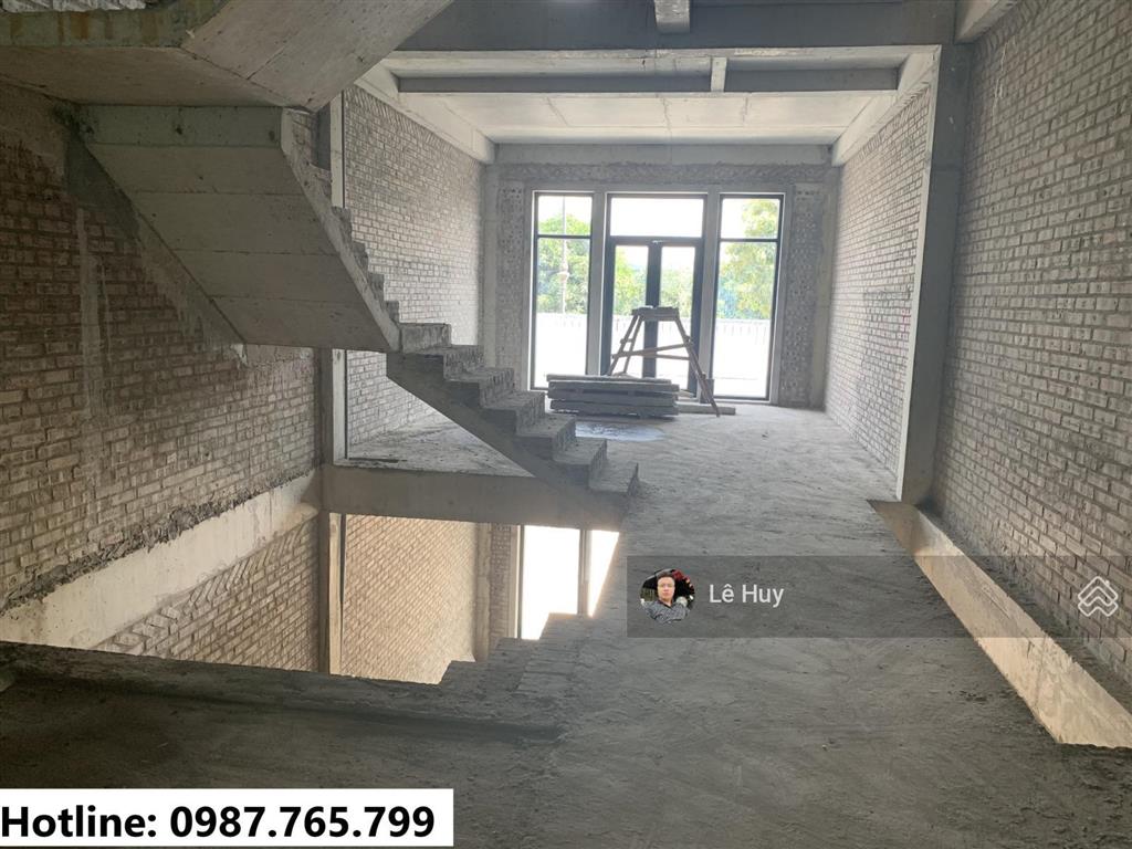 Căn cho thuê thô nguyên bản, có thang máy tại louis city hoàng mai