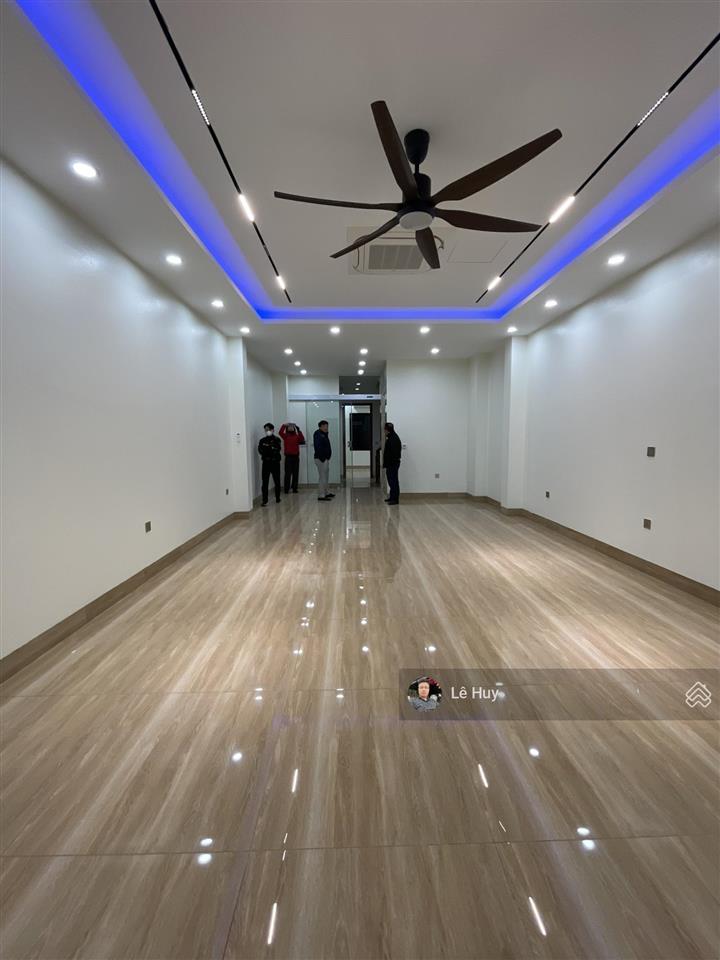 Căn cho thuê thô nguyên bản, có thang máy tại louis city hoàng mai