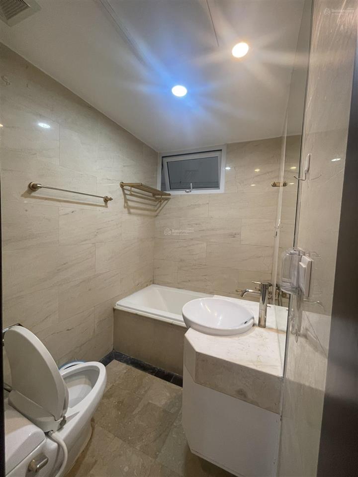 Chính chủ bán nhanh trong tháng 8/2026 căn 2pn, 2vs rộng 70m2, view sông tại cc hoà bình green city