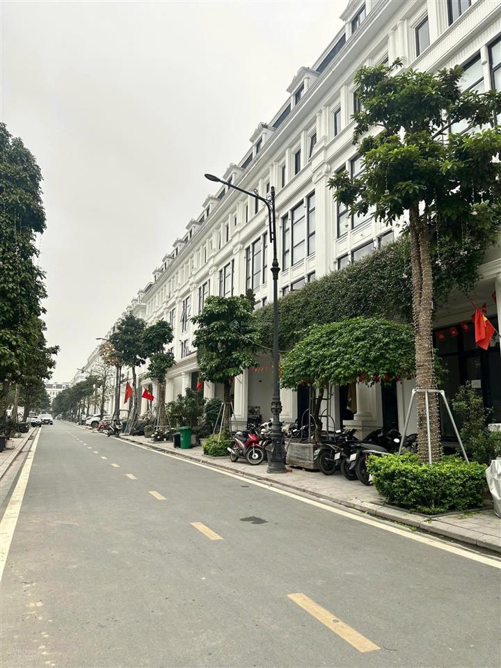 Chính chủ bán căn liền kề hướng tây giá 26.x tỷ đường louis 7, view thoáng kđt louis city hoàng mai