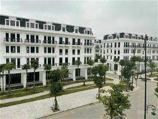 Cần bán nhanh căn góc công viên, đường 30m, hướng nam, view hồ yên sở rộng 193.6m2, mặt tiền 8.55m