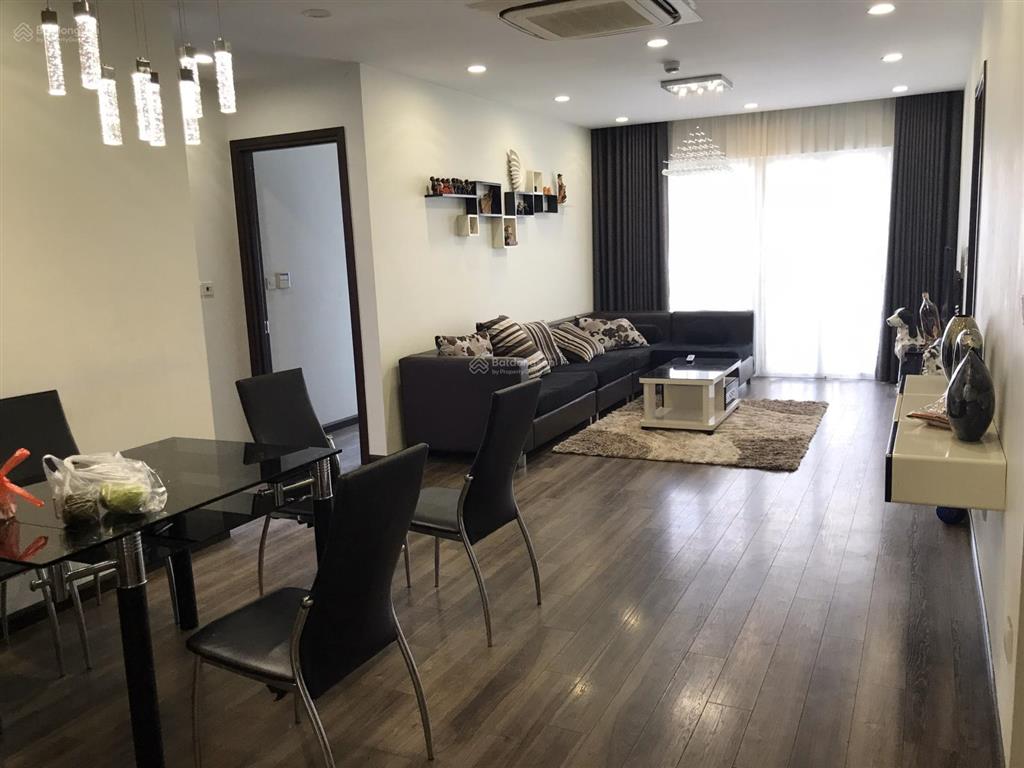 Chính chủ bán căn 3 ngủ, 2 wc, tầng trung, view sông hồng, rộng 117m2 tại cc hoà bình green city