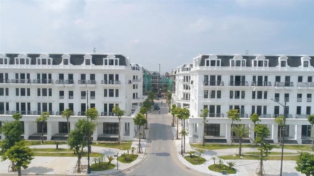 Chính chủ bán liền kề rộng 190m2, mt 10m, xây 5 tầng, giá 5x tỷ tại louis city hoàng mai 0987 765 ***