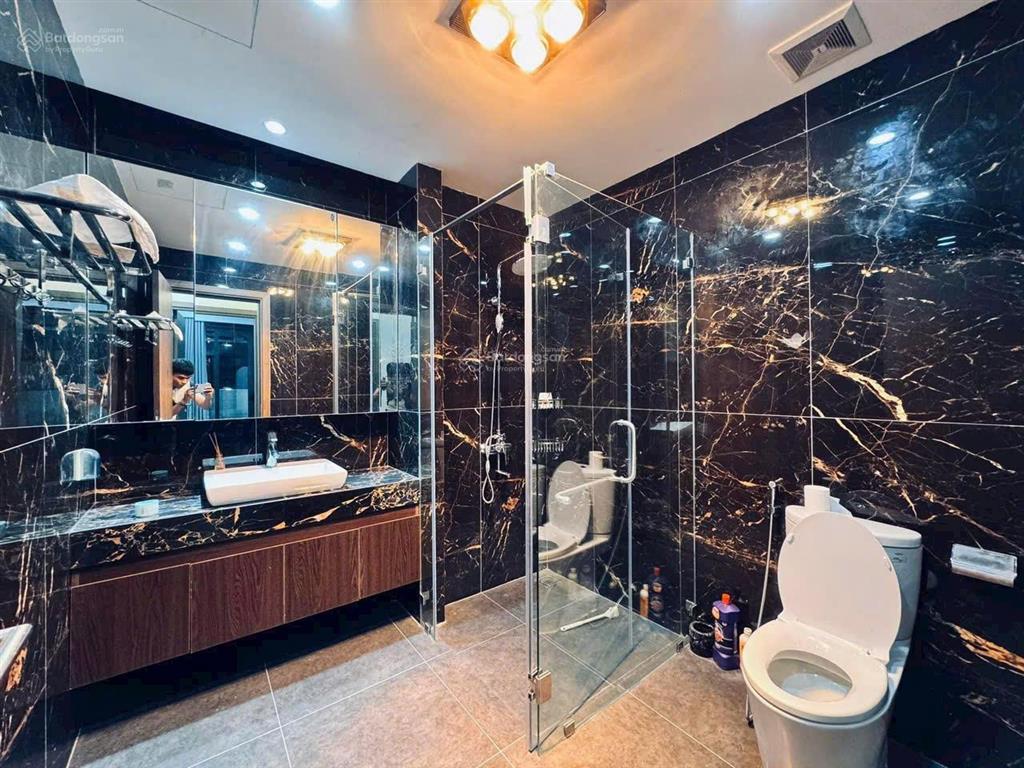 Quỹ thang máy riêng, tầng đẹp nhất, chiết khấu đối ngoại. dt 190m2320m2(giá tốt nhất từ 29 tỷ/căn)